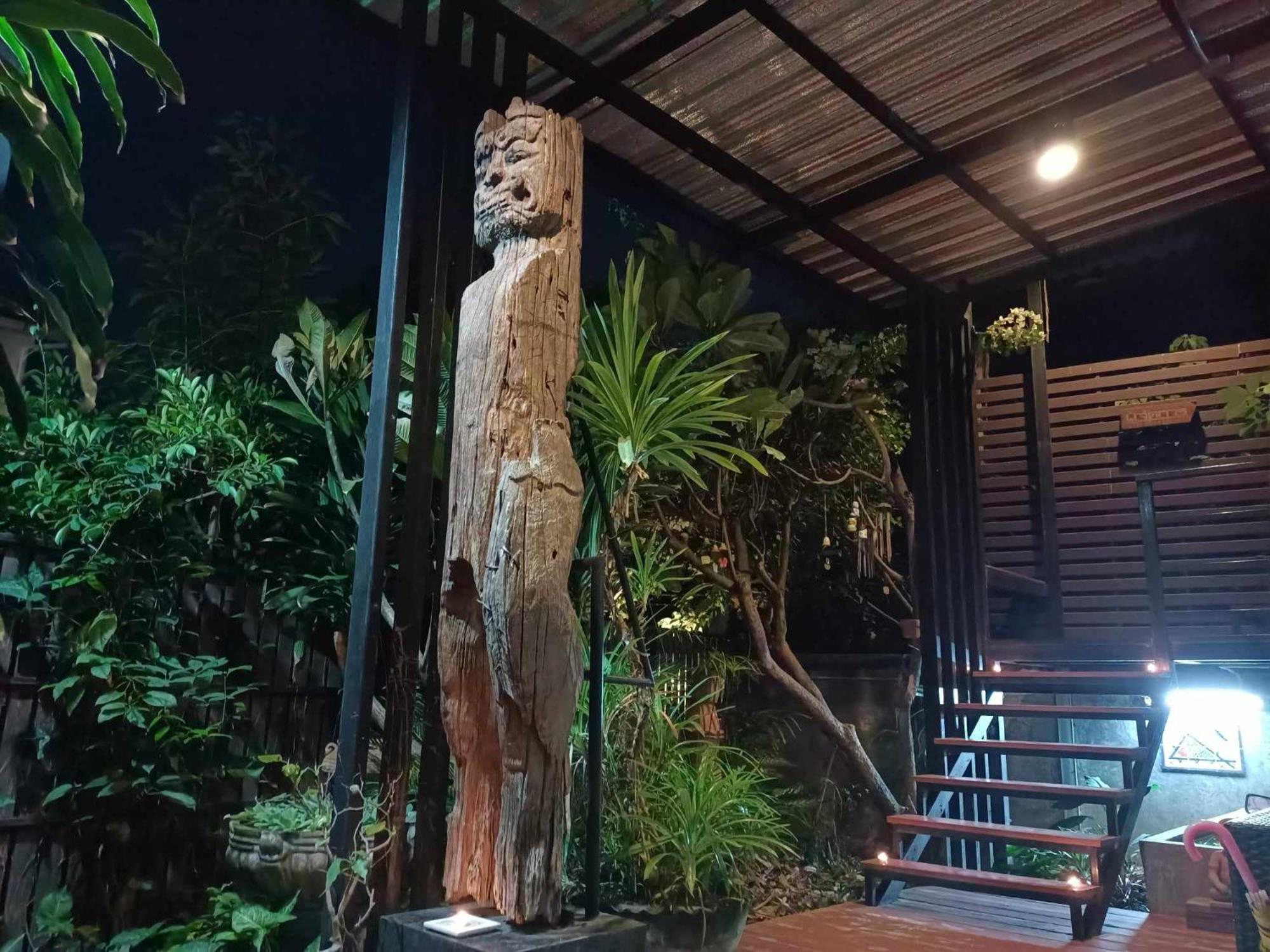 Chez Pom Hotel Chiang Mai Exterior photo