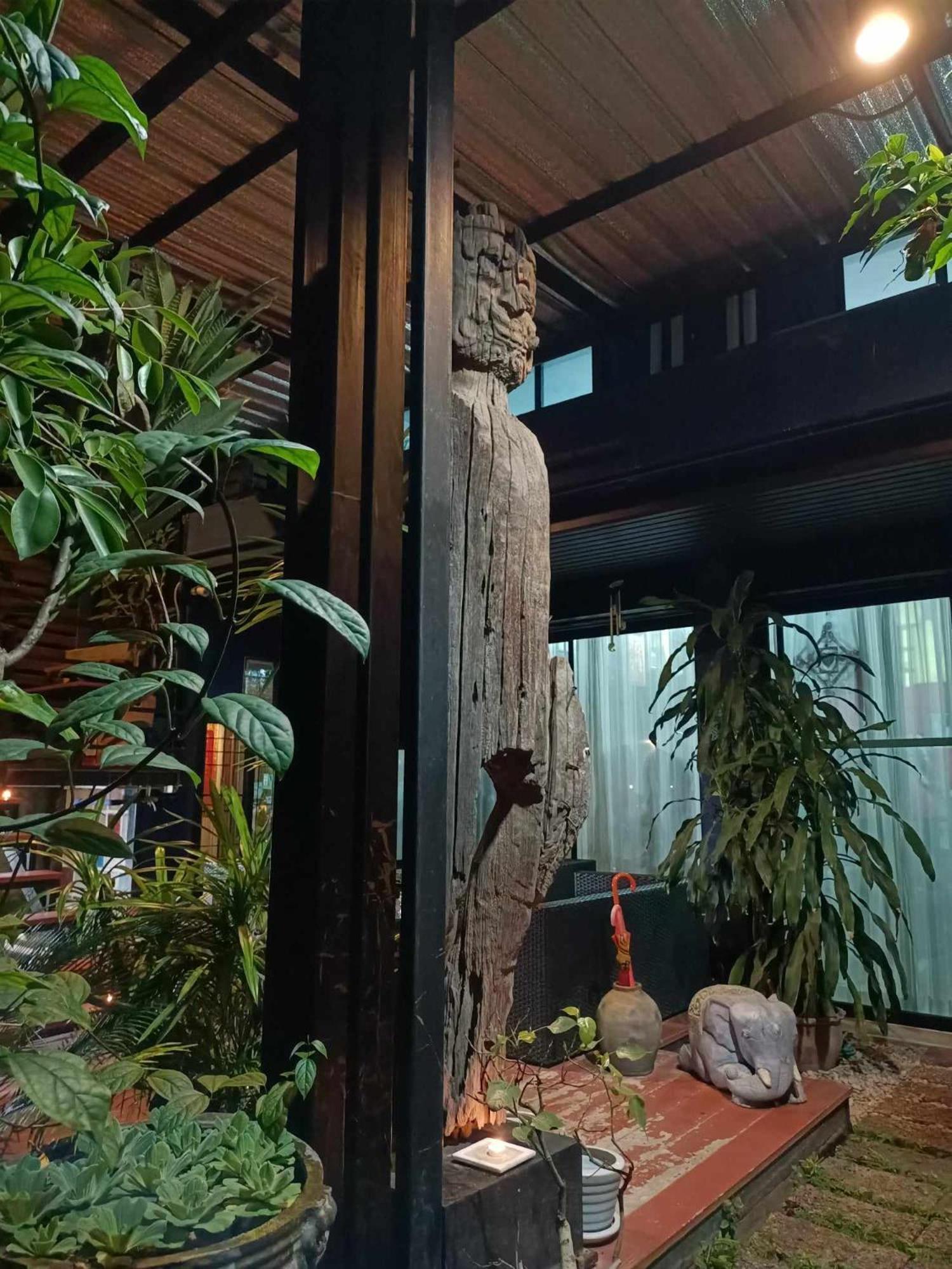 Chez Pom Hotel Chiang Mai Exterior photo