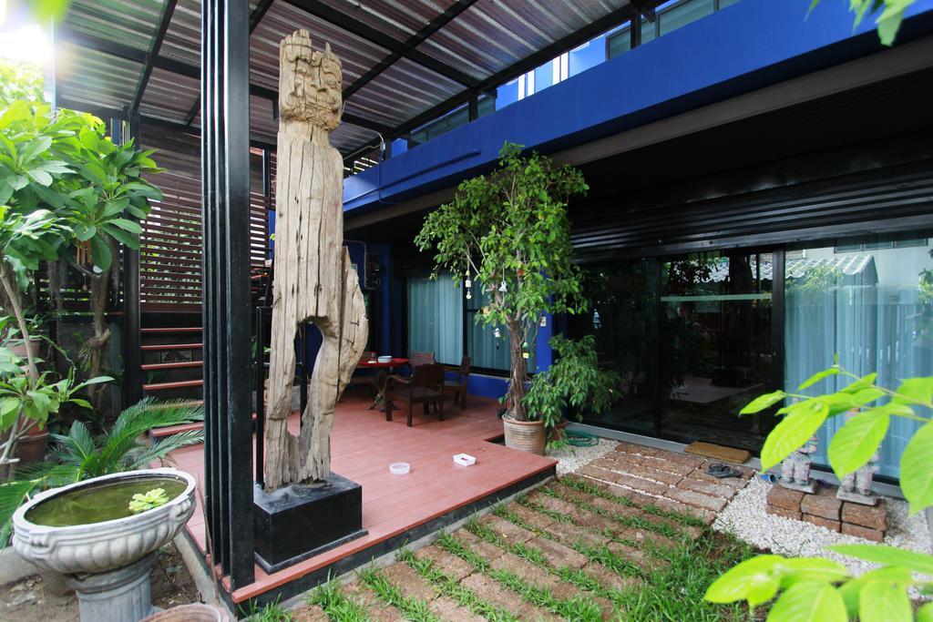 Chez Pom Hotel Chiang Mai Exterior photo