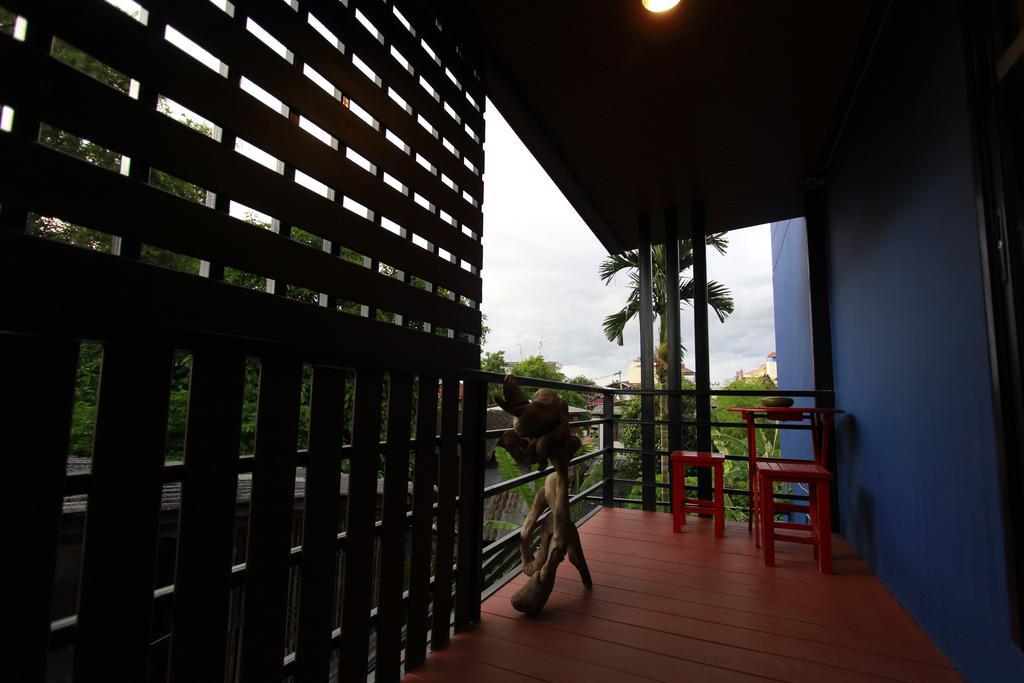 Chez Pom Hotel Chiang Mai Exterior photo